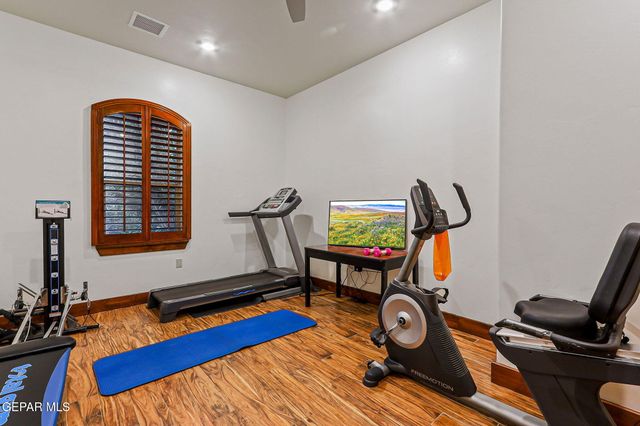 709 WOODFIELD Drive, El Paso, TX 79932