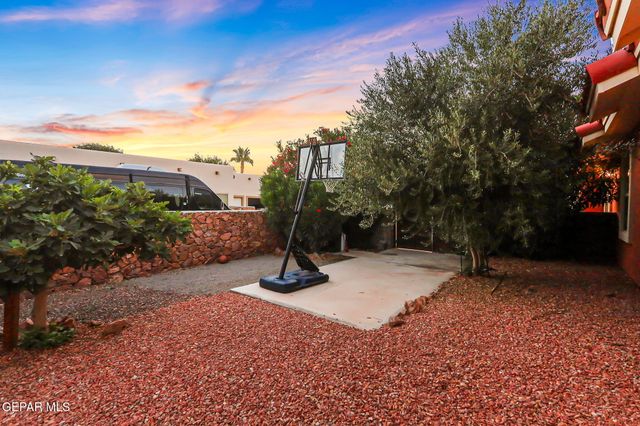 709 WOODFIELD Drive, El Paso, TX 79932