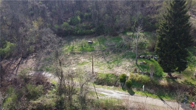 1707 West Ave, Beaver Falls, PA 15010