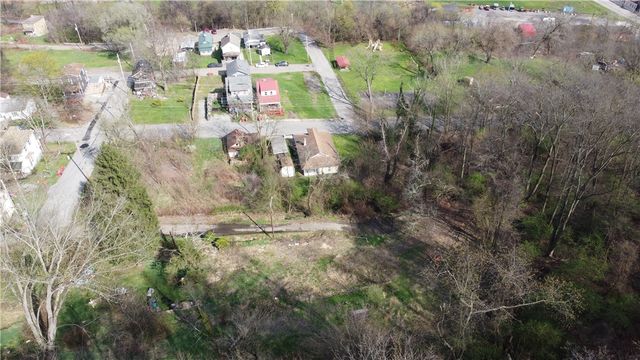 1707 West Ave, Beaver Falls, PA 15010