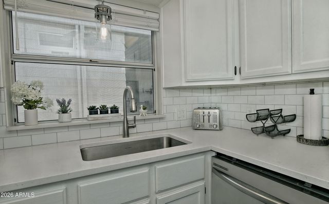 111 S GREENFIELD Road 557, Mesa, AZ 85206