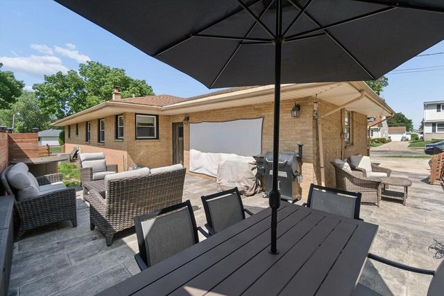 3401 S 88th STREET, Milwaukee, WI 53227