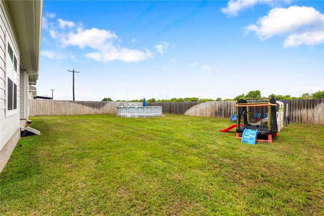 401 Brazos Bend, Snook, TX 77878