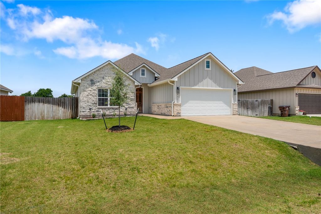 401 Brazos Bend, Snook, TX 77878 — photo 2