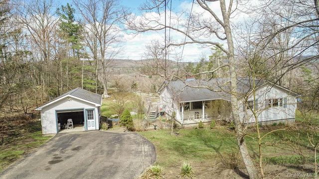 4 Old Plank Road, Ellenville, NY 12428