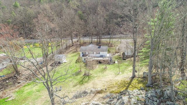 4 Old Plank Road, Ellenville, NY 12428