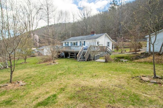 4 Old Plank Road, Ellenville, NY 12428