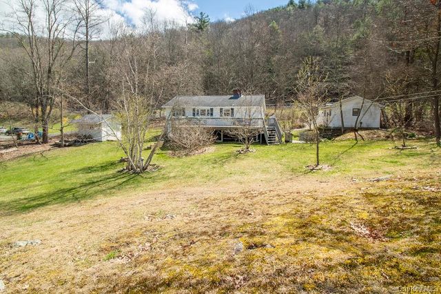 4 Old Plank Road, Ellenville, NY 12428