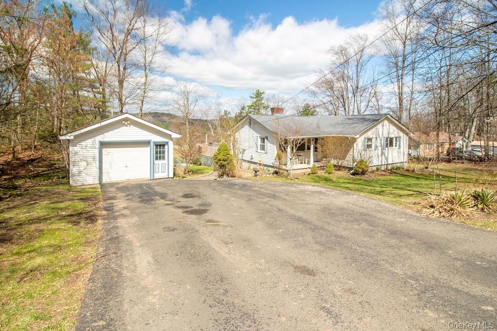 4 Old Plank Road, Ellenville, NY 12428