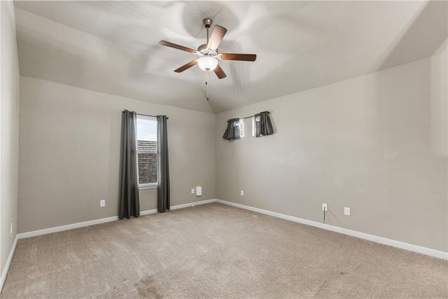 2032 Stubbs Drive, Bryan, TX 77807