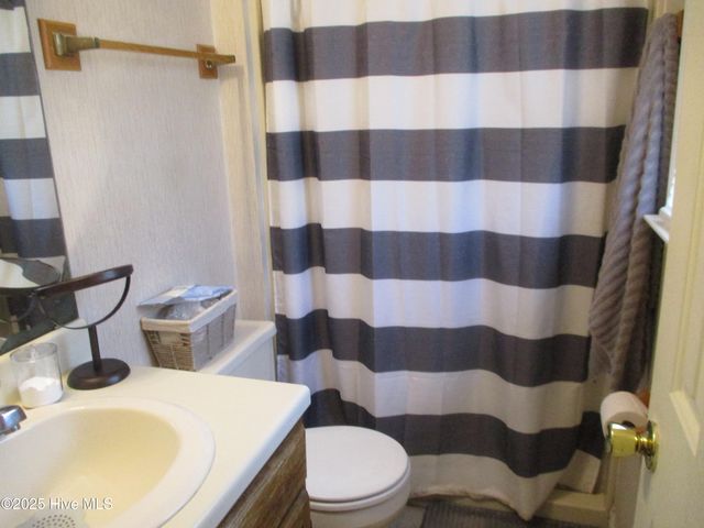 9260 Mcleod Road, Laurinburg, NC 28352