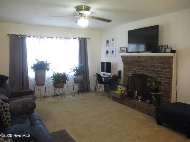 9260 Mcleod Road, Laurinburg, NC 28352