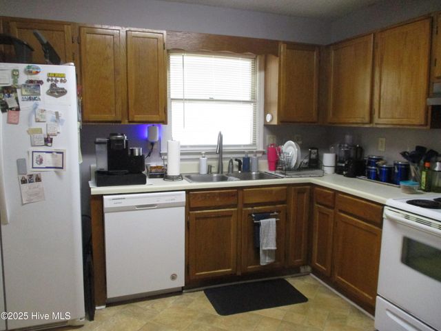 9260 Mcleod Road, Laurinburg, NC 28352