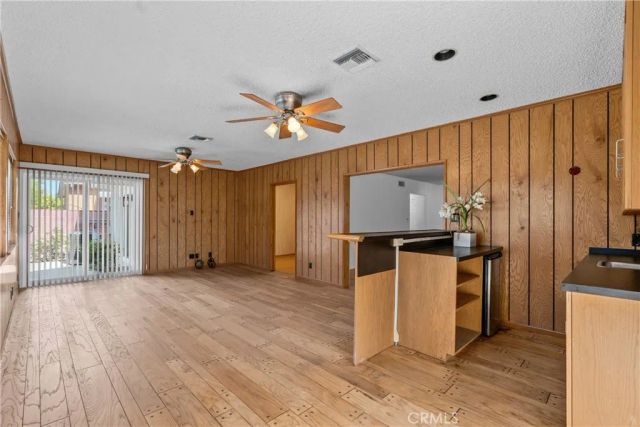 15933 Tupper Street, North Hills, CA 91343