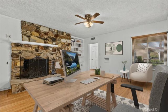 15933 Tupper Street, North Hills, CA 91343