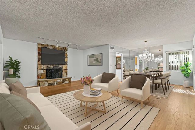 15933 Tupper Street, North Hills, CA 91343