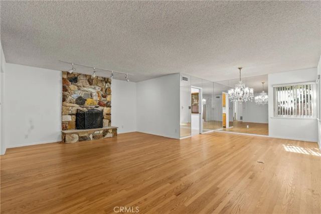 15933 Tupper Street, North Hills, CA 91343
