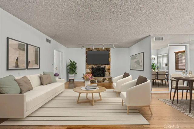 15933 Tupper Street, North Hills, CA 91343