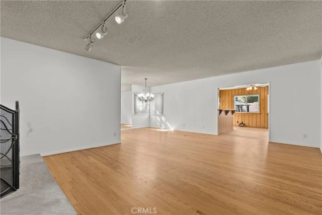 15933 Tupper Street, North Hills, CA 91343