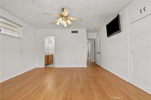 15933 Tupper Street, North Hills, CA 91343