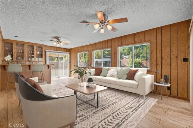 15933 Tupper Street, North Hills, CA 91343