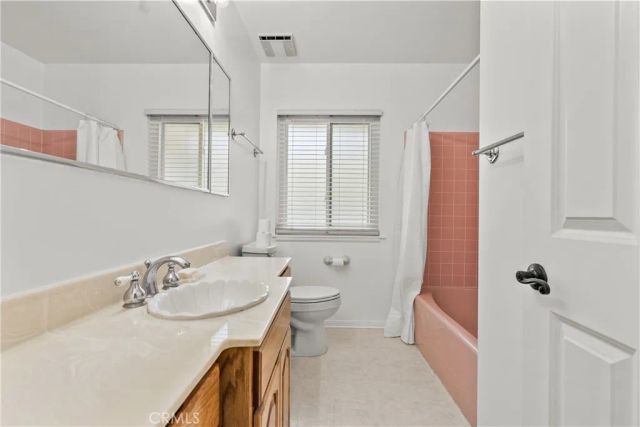 15933 Tupper Street, North Hills, CA 91343