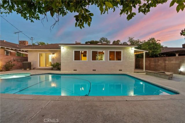 15933 Tupper Street, North Hills, CA 91343