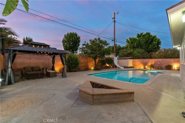 15933 Tupper Street, North Hills, CA 91343