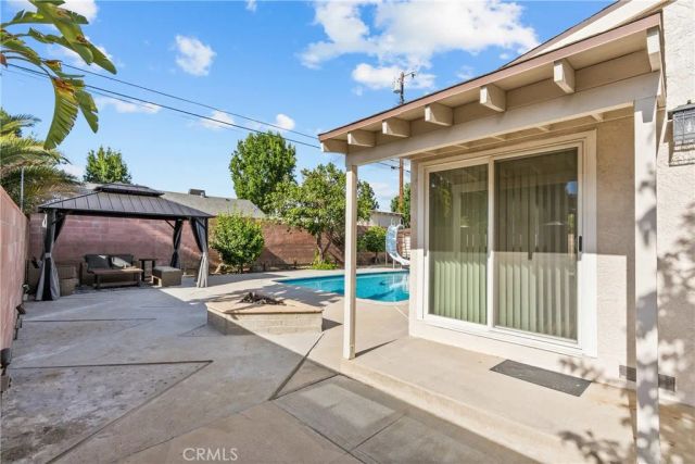 15933 Tupper Street, North Hills, CA 91343