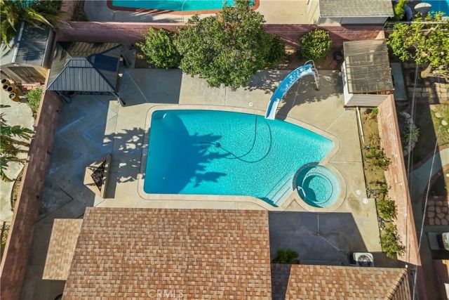 15933 Tupper Street, North Hills, CA 91343