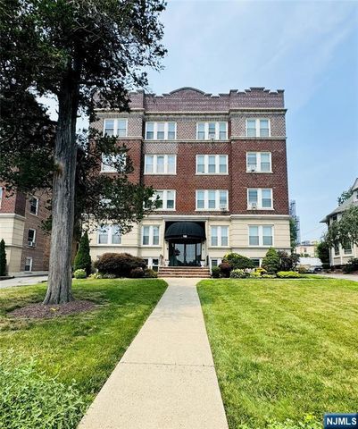 16 Forest Street 404, Montclair, NJ 07042