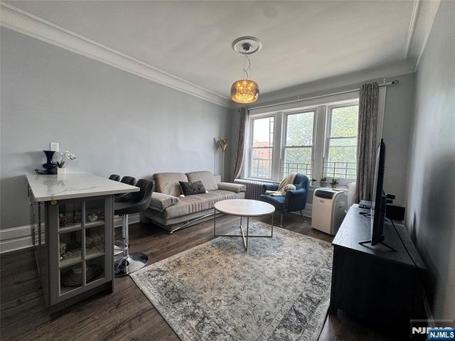 16 Forest Street 404, Montclair, NJ 07042