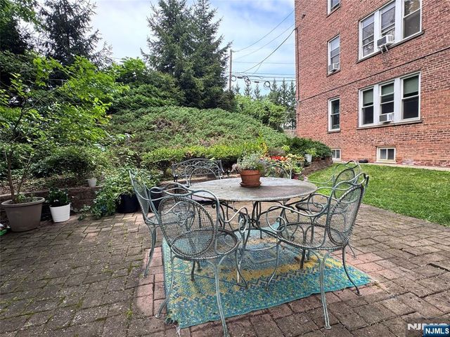 16 Forest Street 404, Montclair, NJ 07042