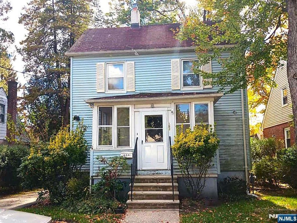 152 Washington Place, Teaneck, NJ 07666