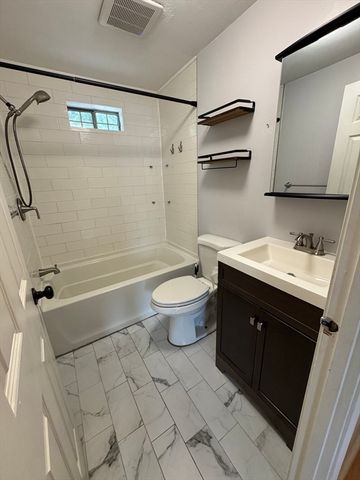 3 Ba Dr G, North Attleboro, MA 02760