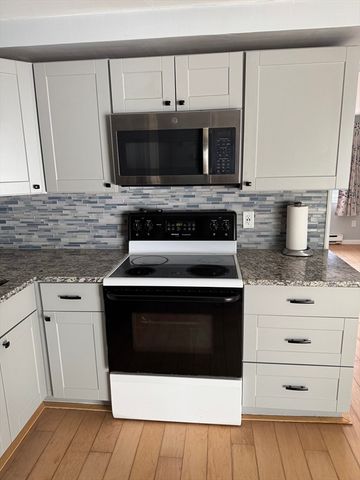 3 Ba Dr G, North Attleboro, MA 02760
