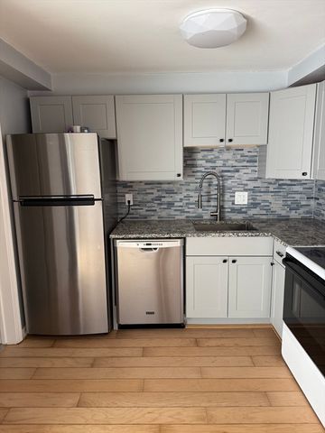 3 Ba Dr G, North Attleboro, MA 02760