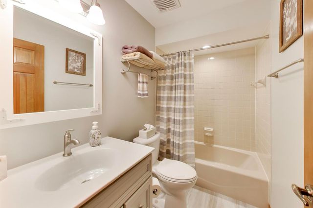 4505 Concorde Place, Lisle, IL 60532