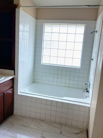 4908 SE Randolph Rd, Lawton, OK 73501