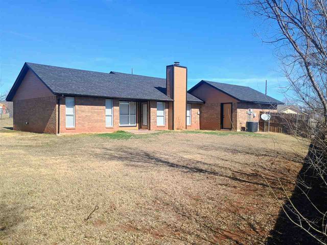 4908 SE Randolph Rd, Lawton, OK 73501