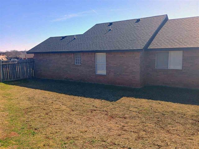 4908 SE Randolph Rd, Lawton, OK 73501
