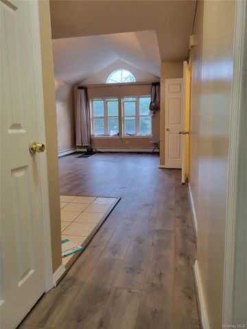 514 B 32 Street, Far Rockaway, NY 11691