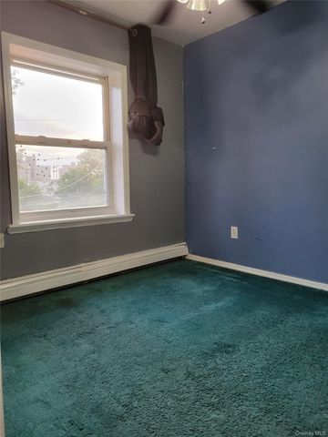 514 B 32 Street, Far Rockaway, NY 11691