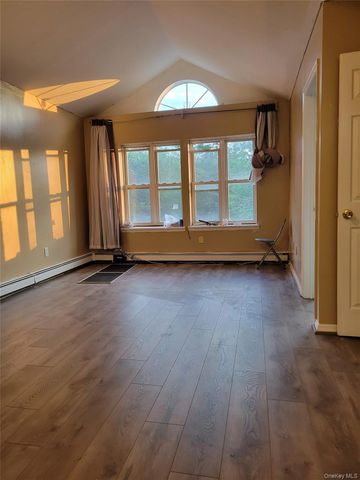 514 B 32 Street, Far Rockaway, NY 11691