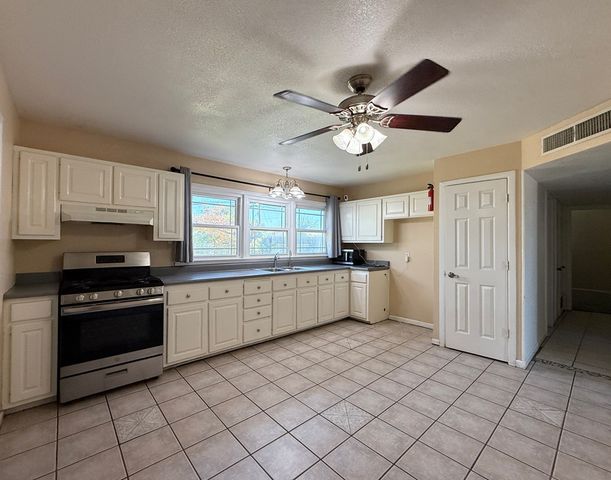 4232 Dawn Ave, Odessa, TX 79762