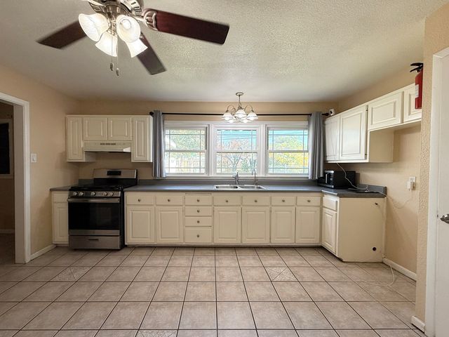 4232 Dawn Ave, Odessa, TX 79762