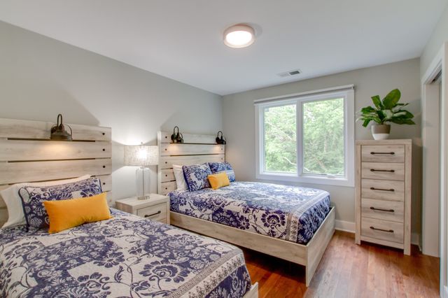 2106 9th Ave N Apt 4, Nashville, TN 37208