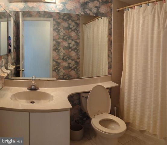 1634 MCNELIS DR, Southampton, PA 18966