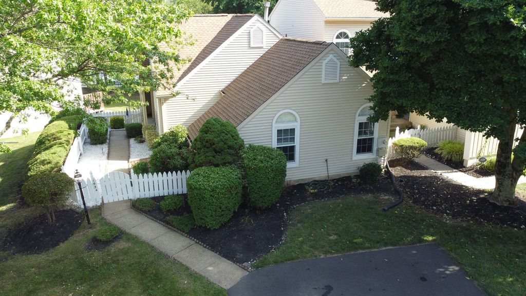 1634 MCNELIS DR, Southampton, PA 18966