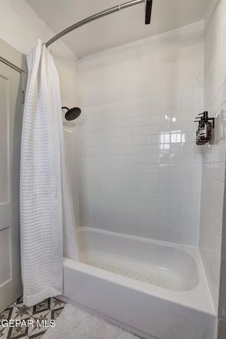 2901 Grant Avenue, El Paso, TX 79930